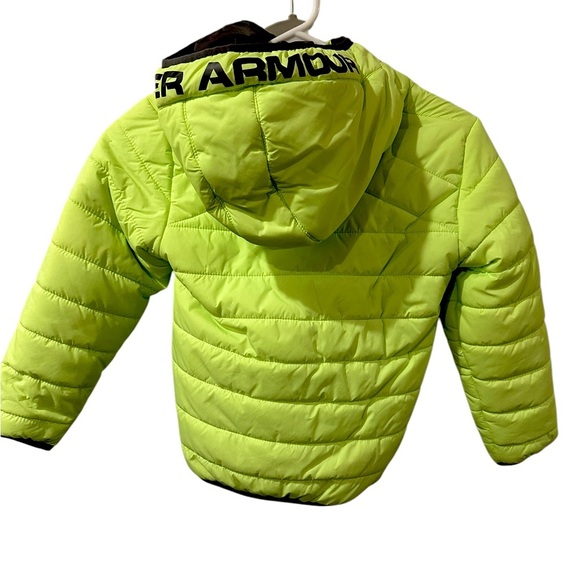 Boys Under Armour Hooded Winter Jacket size 6 A-3 - Picture 2 of 5